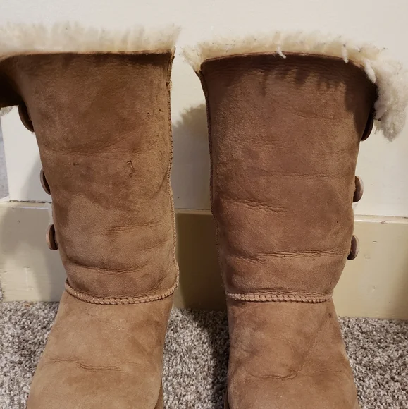 Authentic Ugg designer tall Triple Bailey Button boots sz 3 in good condition - Picture 11 of 14